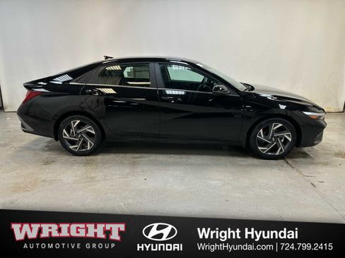 New 2026 Hyundai Elantra Limited FWD image 7