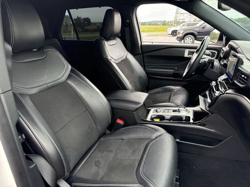 Used 2022 Ford Explorer ST w/ ST Street Pack AWD/4WD image 13