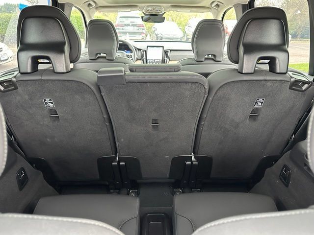 Used 2025 Volvo XC90 B6 Plus AWD/4WD image 33