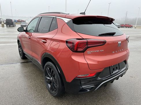Used 2024 Buick Encore GX Sport Touring image 3