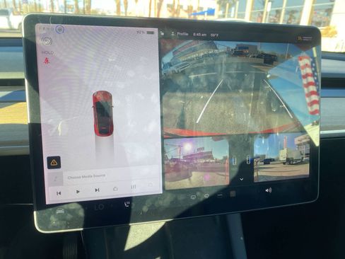 Used 2021 Tesla Model Y Long Range image 16