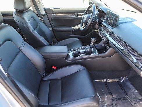 Used 2022 Honda Civic Touring image 16