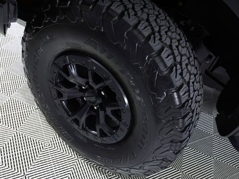 Used 2023 Ford F150 Raptor w/ Equipment Group 802A Raptor R AWD/4WD image 46