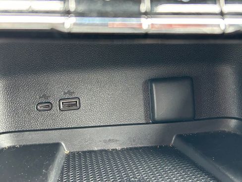 Used 2026 Chevrolet Traverse LT w/ LPO, Floor Liner Package FWD image 29