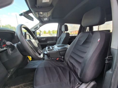 Used 2020 Chevrolet Silverado 2500 Custom w/ Custom Value Package AWD/4WD image 12