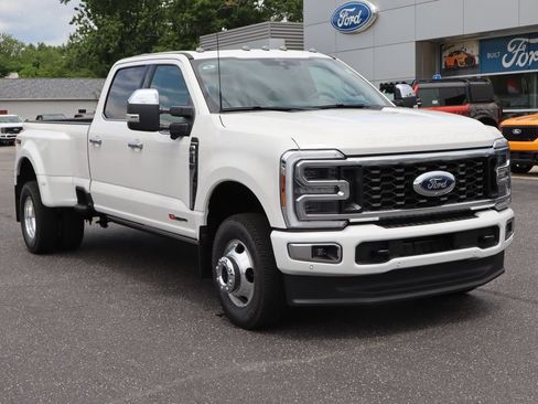 New 2026 Ford F350 Platinum w/ Platinum Plus Package AWD/4WD image 2