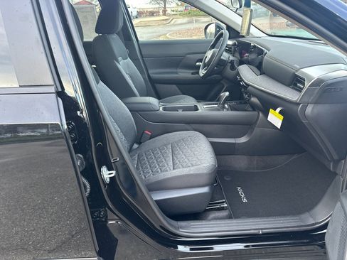 New 2026 Nissan Kicks SV image 13