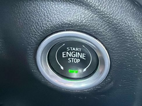 Used 2022 GMC Sierra 3500 Denali w/ Denali Ultimate Package AWD/4WD image 17