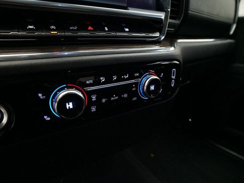 Used 2023 GMC Sierra 1500 Elevation image 19