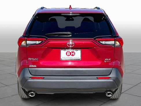 Used 2025 Toyota RAV4 XLE image 4