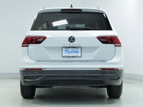 Certified 2022 Volkswagen Tiguan S image 7