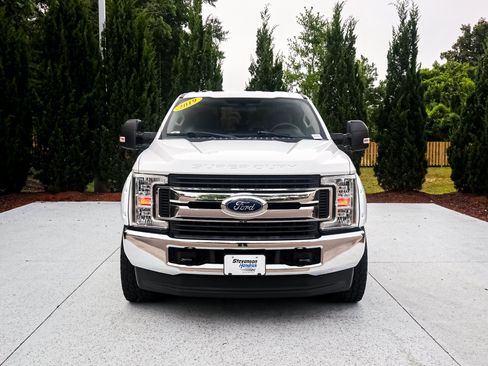Used 2019 Ford F250 XLT AWD/4WD image 3