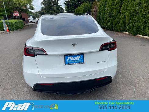 Used 2023 Tesla Model Y Long Range AWD/4WD image 11