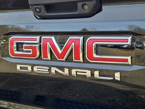 Used 2023 GMC Canyon Denali image 29