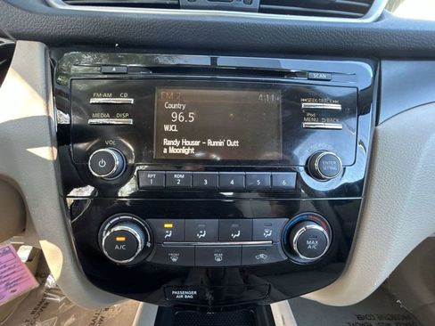 Used 2014 Nissan Rogue S image 17