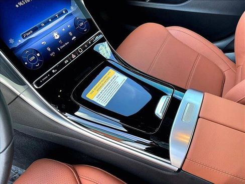 Used 2025 Mercedes-Benz C 300 Sedan image 15