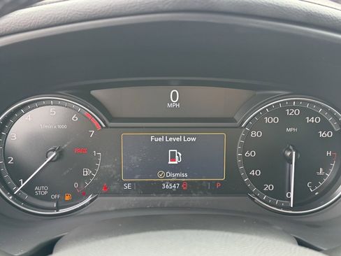 Used 2021 Cadillac XT4 Premium Luxury image 7