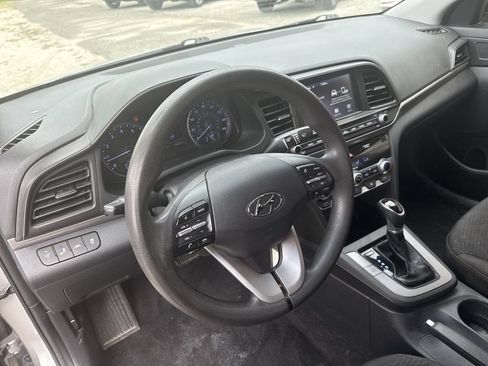Used 2020 Hyundai Elantra SEL w/ Cargo Package (C1) FWD image 13