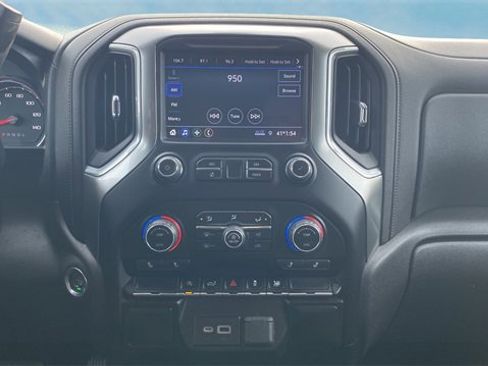 Certified 2022 Chevrolet Silverado 1500 LT image 10