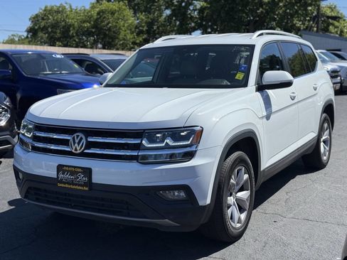 Used 2018 Volkswagen Atlas SE FWD image 2