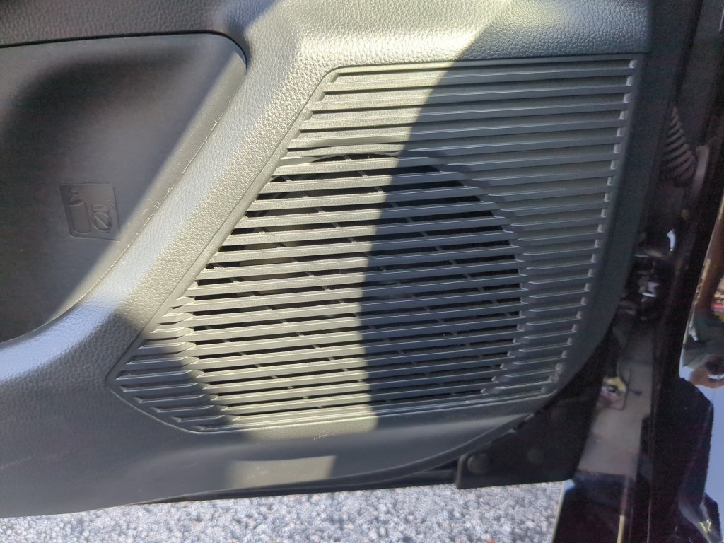 Used 2025 Toyota Prius LE FWD image 18