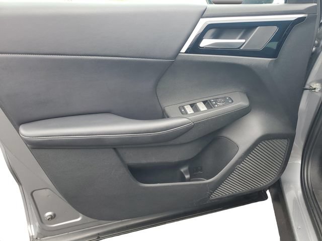 Used 2023 Mitsubishi Outlander SE FWD image 8
