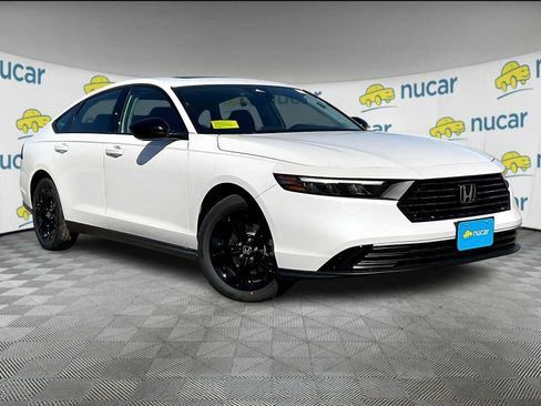 New 2025 Honda Accord SE image 1