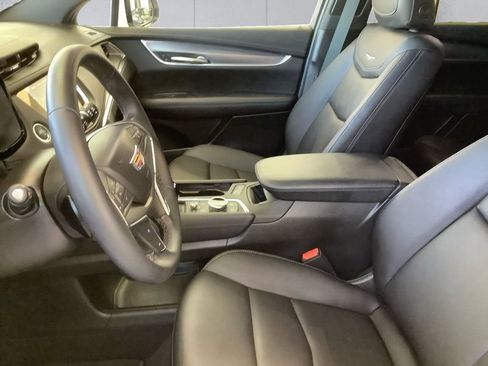 Used 2024 Cadillac XT5 Luxury AWD/4WD image 7