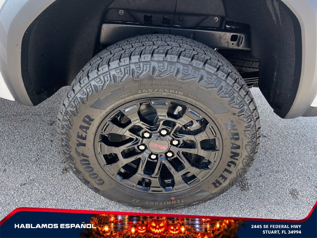 New 2026 GMC Canyon Elevation RWD image 9