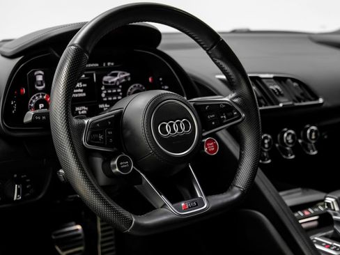 Used 2018 Audi R8 V10 AWD/4WD image 17