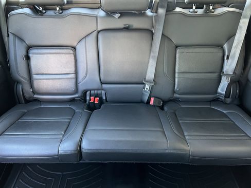Used 2019 GMC Sierra 1500 Denali w/ Denali Ultimate Package AWD/4WD image 16