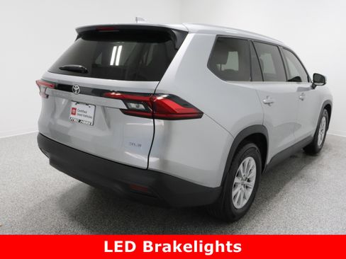 Certified 2024 Toyota Grand Highlander XLE image 6
