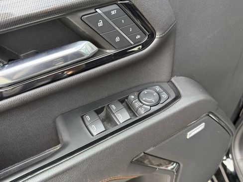 Used 2024 GMC Sierra 2500 AT4 w/ AT4 Premium Plus Package image 11