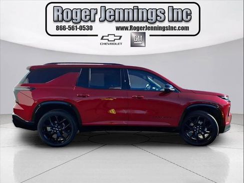 Used 2024 Chevrolet Traverse RS w/ LPO, Floor Liner Package image 5