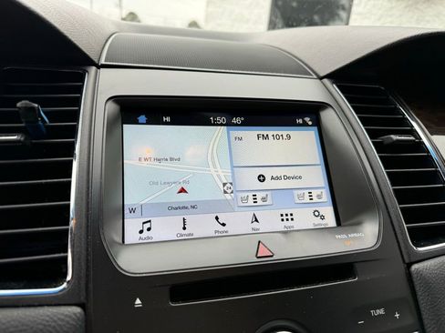 Used 2016 Ford Taurus Limited image 9