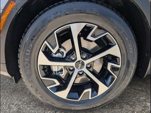 Used 2025 Kia Sportage EX w/ Premium Package FWD image 20