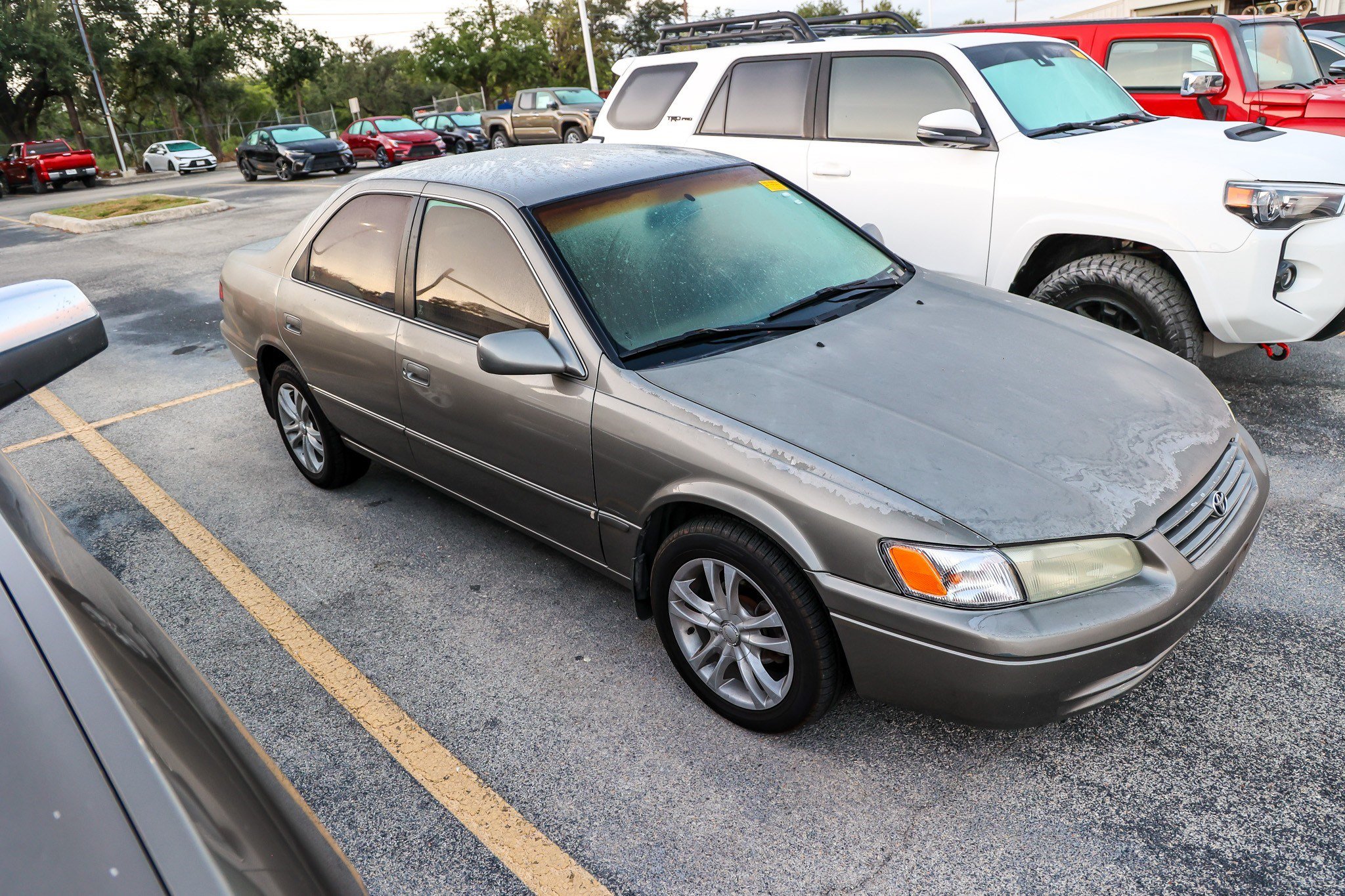 Used 1998 Toyota Camry LE FWD image 7