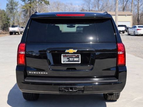 Used 2016 Chevrolet Suburban LS image 7