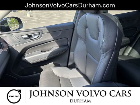 Used 2023 Volvo XC60 B5 Plus AWD/4WD image 24