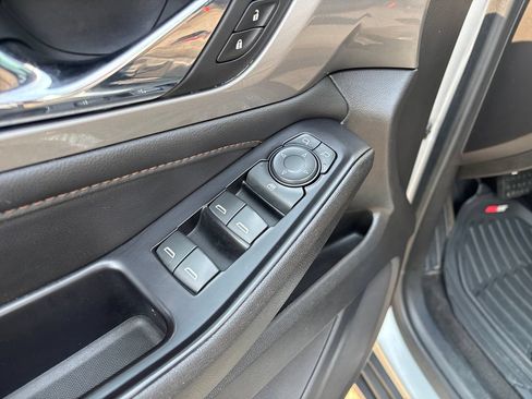 Used 2019 Chevrolet Traverse LS FWD image 14