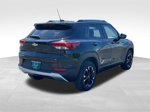 Used 2023 Chevrolet TrailBlazer LT w/ Convenience Package AWD/4WD image 2