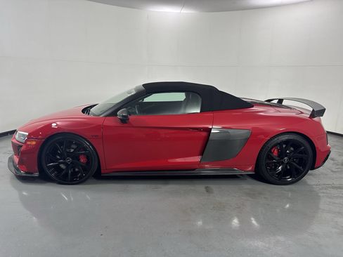Used 2023 Audi R8 V10 performance w/ Carbon Exterior Package RWD image 27