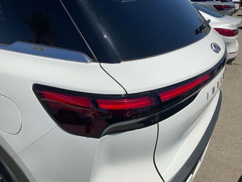 Used 2025 INFINITI QX60 Pure image 36