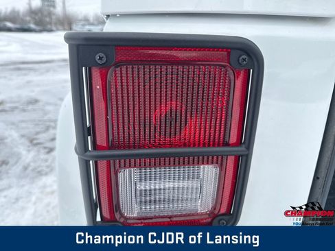 Used 2016 Jeep Wrangler Unlimited Sahara w/ Max Tow Package image 34