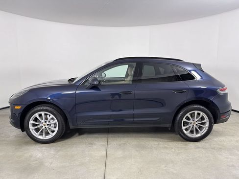 Certified 2023 Porsche Macan w/ Premium Package Plus AWD/4WD image 2