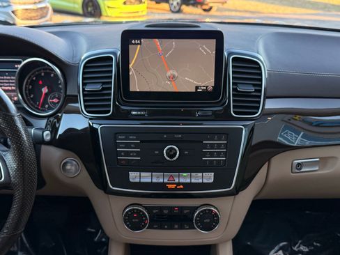 Used 2018 Mercedes-Benz GLS 450 4MATIC w/ Premium Package image 34