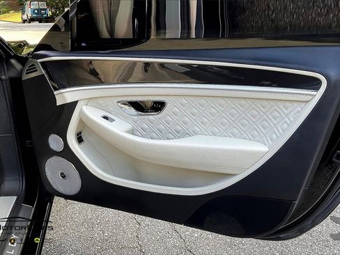 Used 2021 Bentley Continental GT image 23