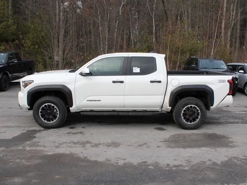 New 2026 Toyota Tacoma TRD Off-Road AWD/4WD image 5