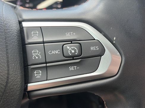 Used 2022 Jeep Compass Limited AWD/4WD image 12