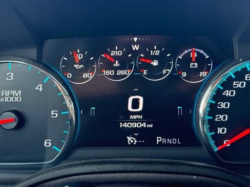 Used 2017 Chevrolet Suburban Premier AWD/4WD image 13